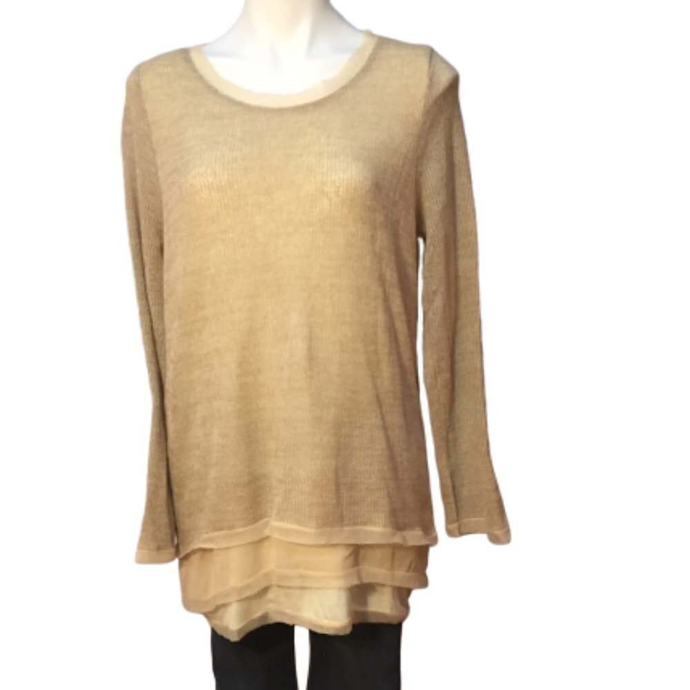 Easel tiered sweater blouse size large